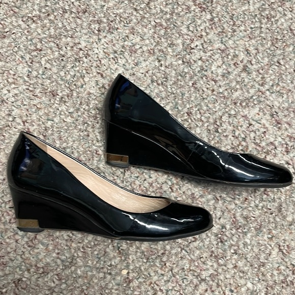 Tory Burch patent leather wedge heels - Picture 4 of 7